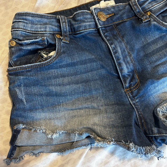 STS Blue Aubrey High Rise Shorts Size 26(4) - Picture 2 of 5